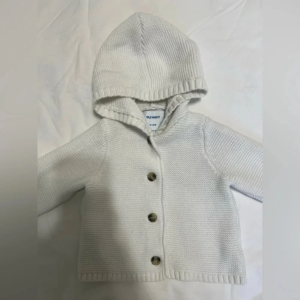 Old Navy Unisex Button-Front Hooded Sweater for Baby (Size 12-18)